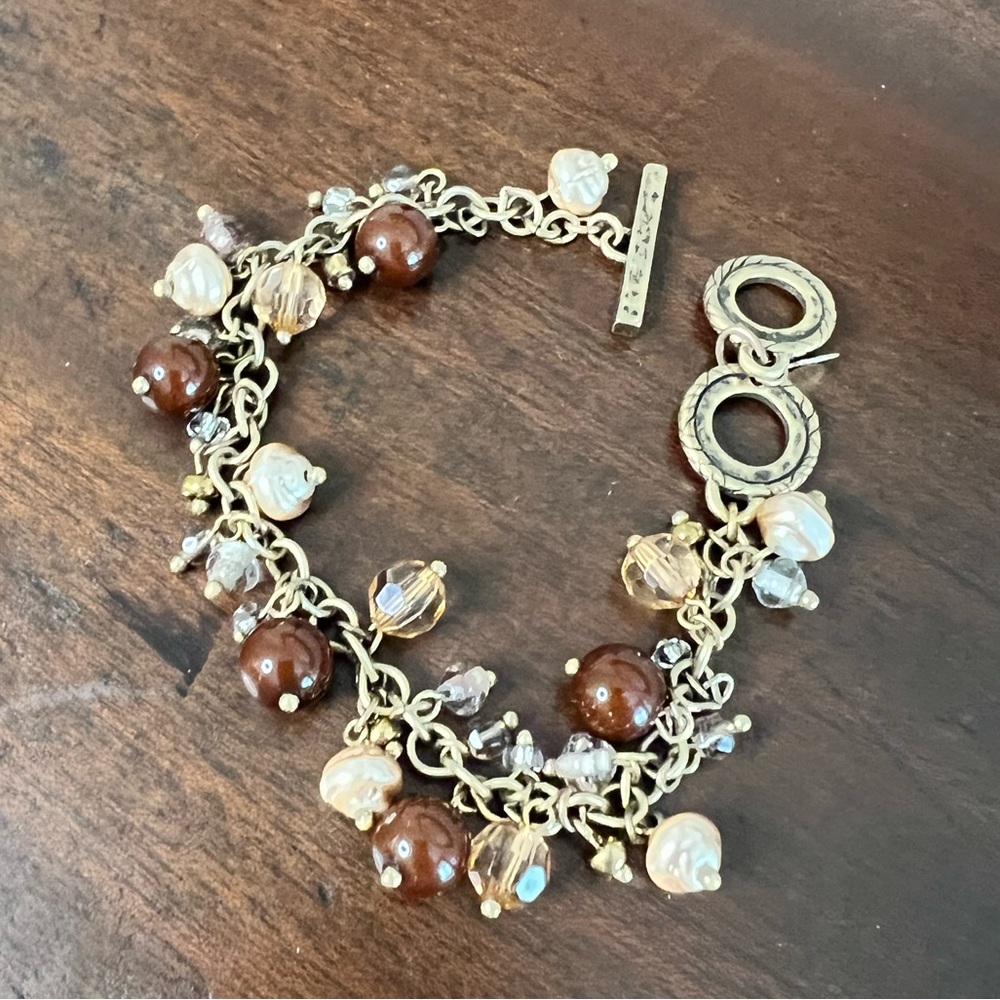 Beaded gold & brown bracelet and earrings - Picture 4 of 5
